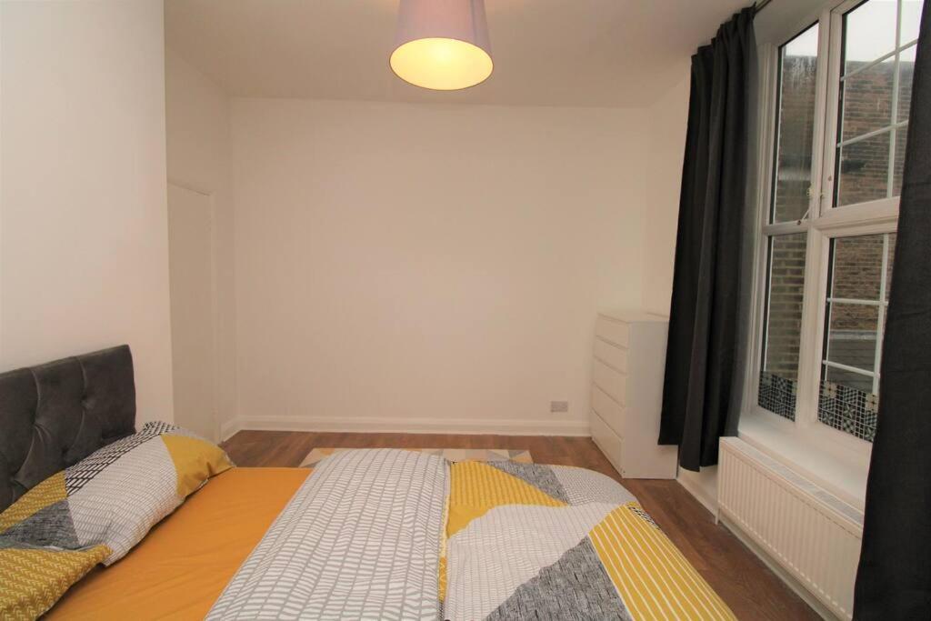 Ideal 2 Bed Flat Close To City Apartment London Luaran gambar