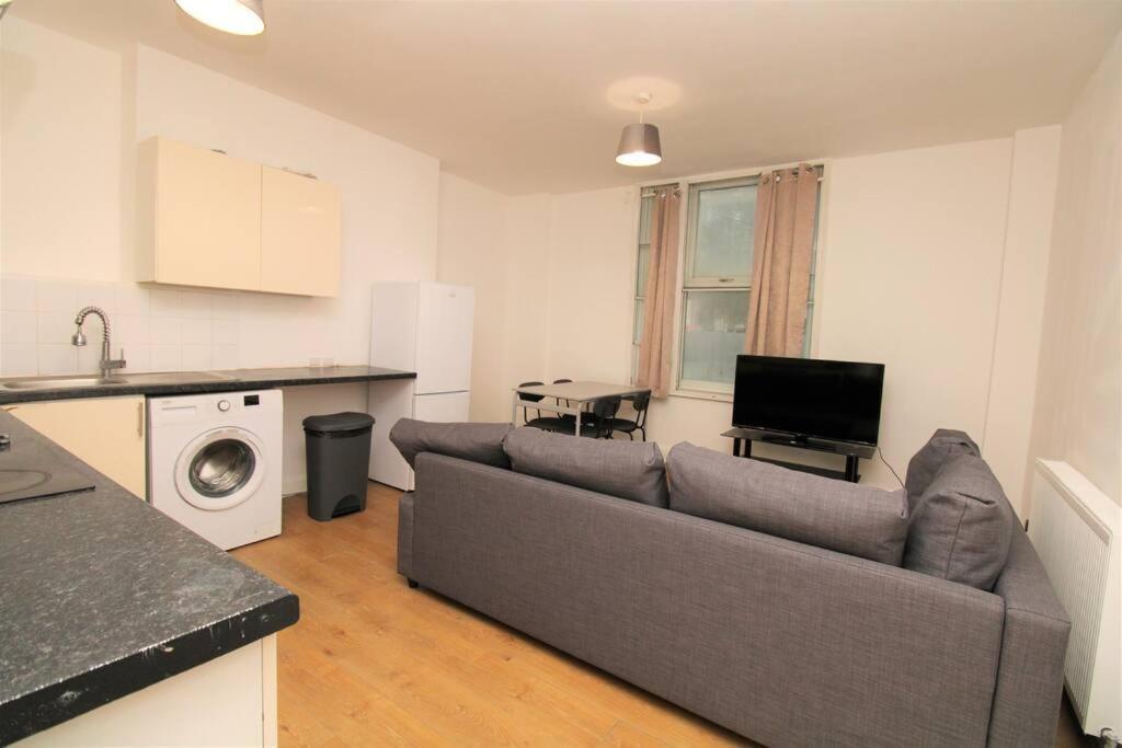 Ideal 2 Bed Flat Close To City Apartment London Luaran gambar