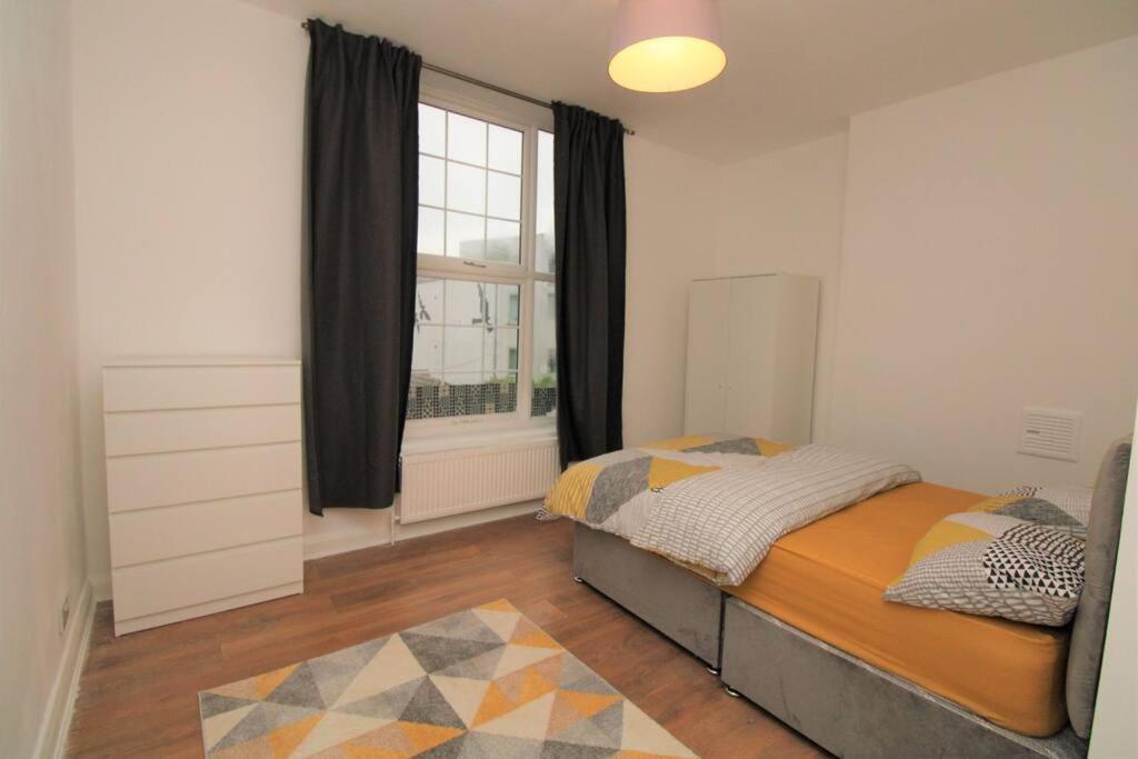 Ideal 2 Bed Flat Close To City Apartment London Luaran gambar